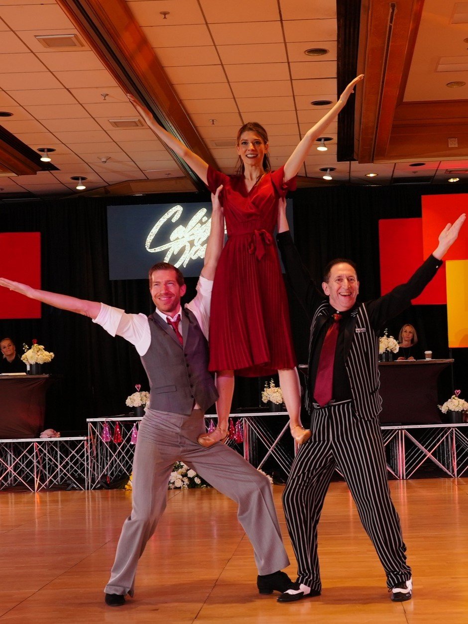 trio acrobat