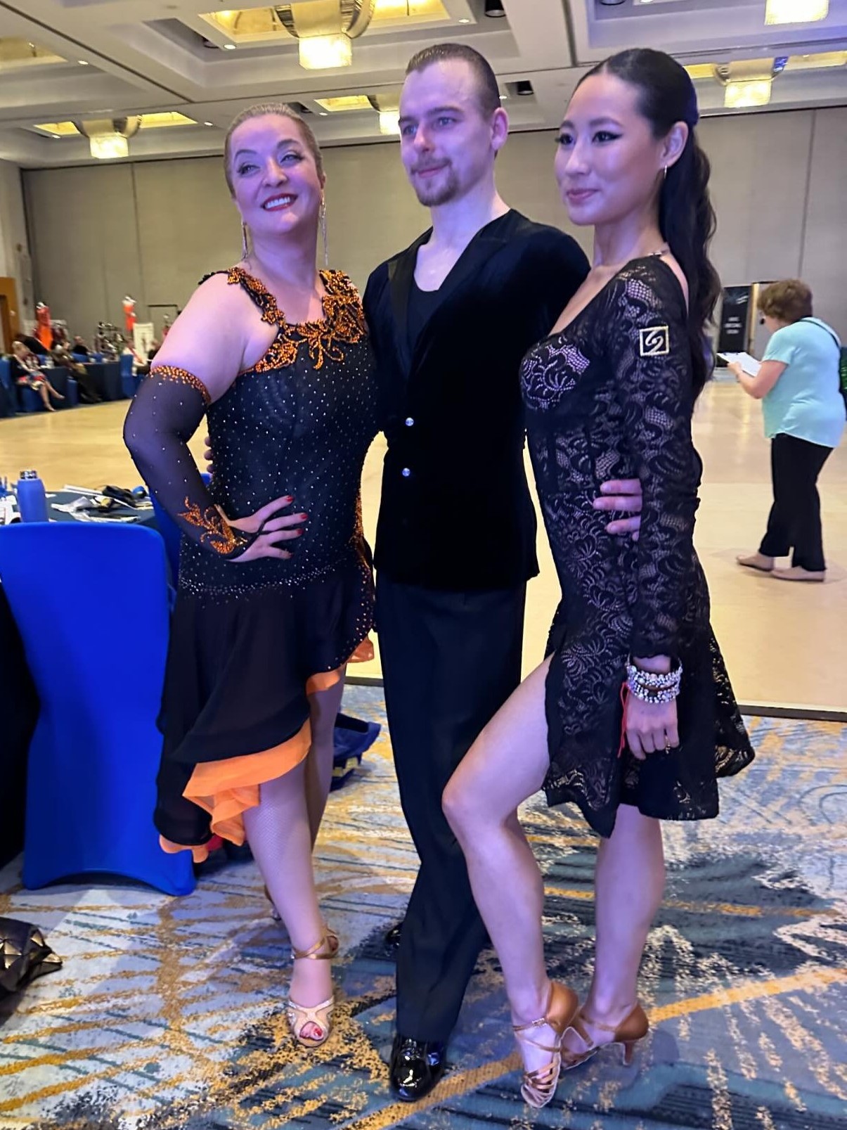 3 dancers