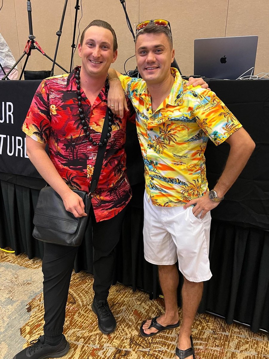 Participants with Hawaii outfit