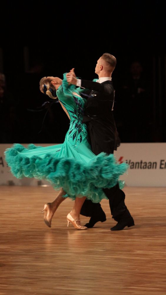 Image for the blog: How to Become a Better Dancer